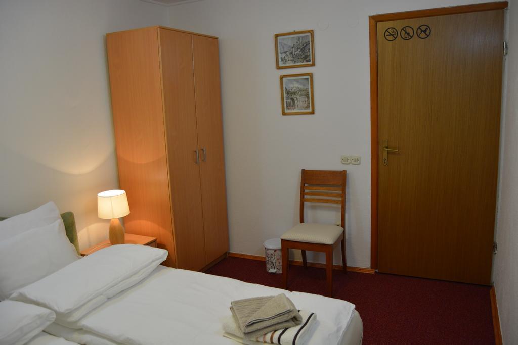 Hostel Denal Saraybosna Oda fotoğraf