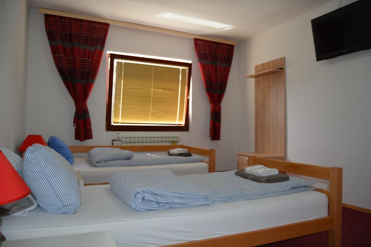 Hostel Denal Saraybosna Dış mekan fotoğraf